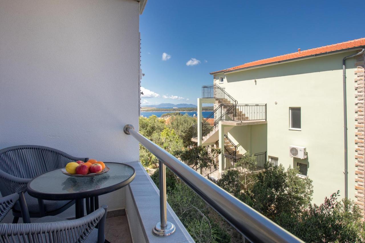 Apartments Jakic Hvar Town Exterior photo