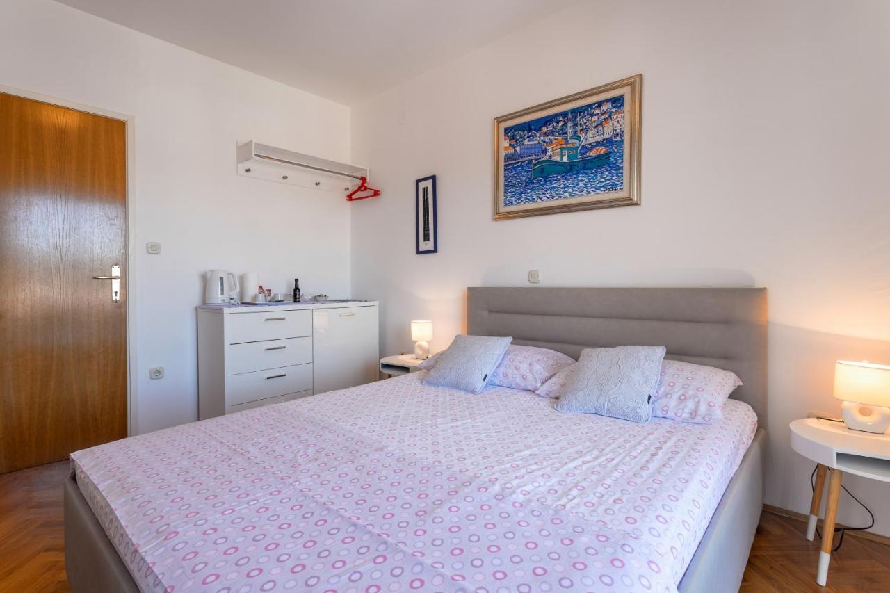 Apartments Jakic Hvar Town Exterior photo
